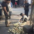 Cina, ubriachi pestano panini ad ambulante senza motivo