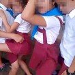 Cuba, bambini ballano twerking a scuola