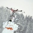 Drone con motosega per decapitare pupazzo di neve4