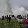 Idomeni: lacrimogeni contro migranti13