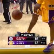 YouTube, Kobe Bryant palleggia con i piedi