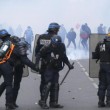 Francia: no riforma lavoro, scontri: auto lusso a fuoco16