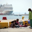 Pacchetti viaggio dalla Grecia a 10mila€ per migranti ricchi04