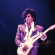 Prince, addio al genio irrequieto "schiavo" della musica