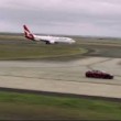 YOUTUBE Boeing Qantas contro Tesla. Vince la sfida...2