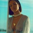 Rihanna, vestaglia hot e pistole in "Needed Me" 8