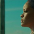 Rihanna, vestaglia hot e pistole in "Needed Me" 6