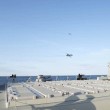 YOUTUBE Caccia russi volano a 10 metri da nave da guerra Usa03