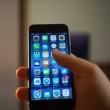 YOUTUBE iPhone, con Siri si aggira blocco telefono