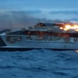 Australia, catamarano in fiamme a bordo 42 persone4