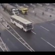 Brasile, picchetto pro-Rousseff: bus sfonda barriera