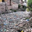 Cambogia, fiume ricoperto di rifiuti: VIDEO drone3