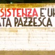 CasaPound, striscione a Parma: "Resistenza cagata pazzesca"1
