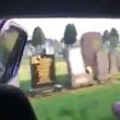 Si lancia da auto nel cimitero per scommessa8