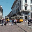Milano, auto polizia incastrata tra tram piazza Scala FOTO2
