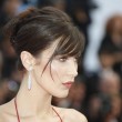 Bella Hadid strega Cannes: abito con spacco inguinale FOTO5