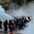 YOUTUBE Brennero, scontri anarchici-polizia: agente ferito 15