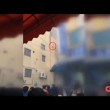 VIDEO Palazzo in fiamme, mamma getta da finestra figli4