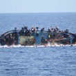Migranti, affonda barcone Libia, 600 a bordo: ci sono morti 2