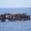 Mamma muore in mare: bimba 9 mesi sbarca sola a Lampedusa03