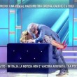 Massimo Ferrero bacia Barbara D'Urso in diretta e...VIDEO