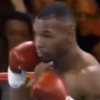 VIDEO YOUTUBE Tyson sul ring nel 1995, ​spunta smartphone 02