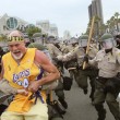 San Diego, scontri al comizio di Donald Trump: arresti FOTO02