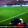 Spagna-Repubblica Ceca, Alvaro Morata travolge il guardalinee VIDEO