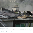 Milano, incendio sul tetto di una scuola a Lambrate FOTO 2