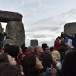 Stonehenge, in migliaia festeggiano solstizio d'estate