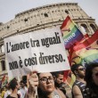 Gay Pride a Roma, migliaia in piazza: "Cirinnà non basta" 2