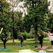 Giornata dello yoga: cos'è, perché fa bene e perché piace alle donne