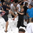Inghilterra-Russia: FOTO scontri a Marsiglia. Russi caricano inglesi allo stadio Velodrome