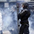 YOUTUBE Parigi: scontri manifestanti-Polizia per Jobs Act6