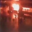 YOUTUBE Attentato Istanbul: kamikaze colpito si fa esplodere9112