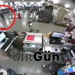 Attentato Istanbul, turisti fuggono da uomo armato3