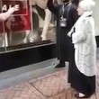 Birmingham, predicatore islamico urla al poliziotto7