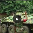 YOUTUBE Dacca, l'arrivo dei carri armati bengalesi