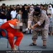 Isis, decapitato con la scimitarra per aver criticato l'islam55