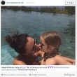 Victoria Beckham bacia sulle labbra figlia Harper. La Bbc apre un caso FOTO