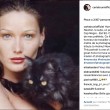 Carla Bruni su Instagram con sue foto nuda firmate Helmut Newton