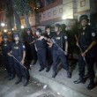 Bangladesh, commando armato al ristorante: 20 stranieri in ostaggio01