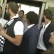 YOUTUBE Gonzalo Higuain all'aeroporto di Torino: pollice in alto e sciarpa Juve7