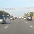 VIDEO YOUTUBE Mosca, il terribile schianto tra auto e moto 3