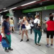 Milano, allarme bomba in metro Stazione Centrale: evacuata08