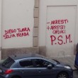 Genova, insulti su un muro al poliziotto morto d'infarto a Ventimiglia 01