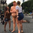 Donald Trump senza veli: statua8