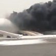 Dubai, panico dentro volo Emirates in fiamme5