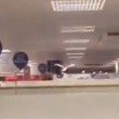 Gabbiano vola tra gli scaffali: supermercato viene fatto sfollare2