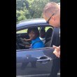 Poliziotto regala gelati al posto delle multe VIDEO2